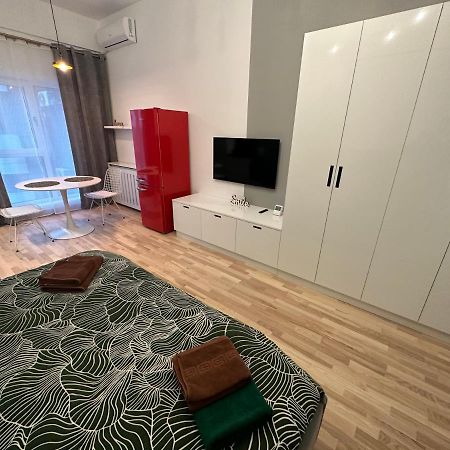 Industrial Touch - Designed Apartment Iasi Exterior photo